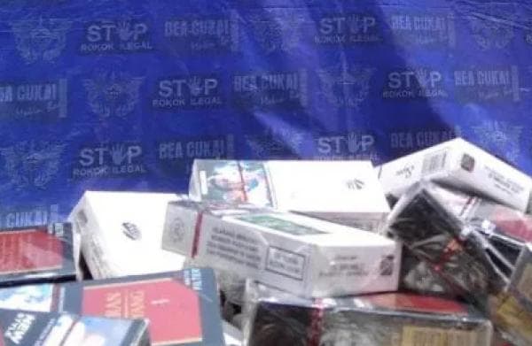 Ribuan Bungkus Rokok Merk Rastel di Alor Diamankan Polisi Ribuan Bungkus Rokok Merk Rastel di Alor Diamankan Polisi