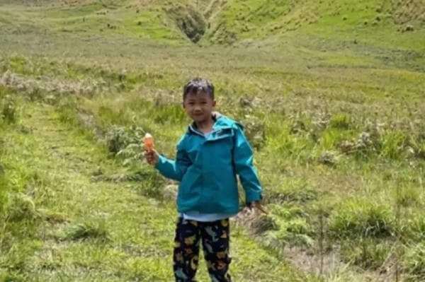 Viral Bocah Mendaki 8 Gunung Berbeda di Indonesia, Serukan Cinta Alam ketimbang Gadget Viral Bocah Mendaki 8 Gunung Berbeda di Indonesia, Serukan Cinta Alam ketimbang Gadget