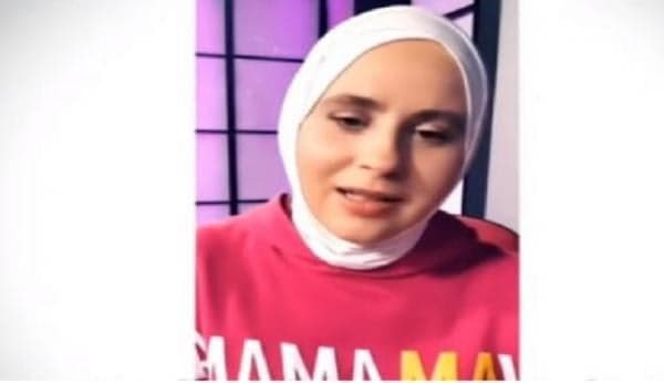 Kisah Anastasia Bule Cantik asal Ukraina Putuskan Mualaf usai Islam Bisa Jawab Semua Pertanyaannya Kisah Anastasia Bule Cantik asal Ukraina Putuskan Mualaf usai Islam Bisa Jawab Semua Pertanyaannya