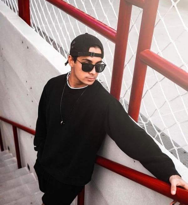 Profil Salim Nauderer, Mantan Pacar Rachel Vennya yang Diduga Selingkuh dengan Azizah Salsha Profil Salim Nauderer, Mantan Pacar Rachel Vennya yang Diduga Selingkuh dengan Azizah Salsha