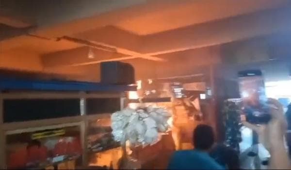 Warung Soto di Pasar Poncol Pasuruan Terbakar, Diduga Akibat Gas LPG Warung Soto di Pasar Poncol Pasuruan Terbakar, Diduga Akibat Gas LPG