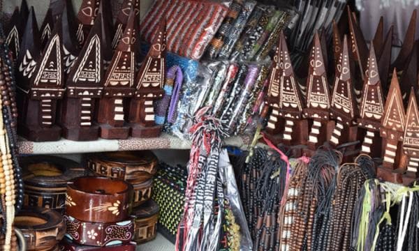 6 Rekomendasi Tempat Belanja Murah di Medan, Harga Pakaian dengan Harga Grosir 6 Rekomendasi Tempat Belanja Murah di Medan, Harga Pakaian dengan Harga Grosir