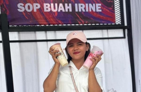 Viral Sop Buah Irine Omzetnya Miliaran Setiap Bulan, Ternyata Begini Cara Jualannya! Viral Sop Buah Irine Omzetnya Miliaran Setiap Bulan, Ternyata Begini Cara Jualannya!