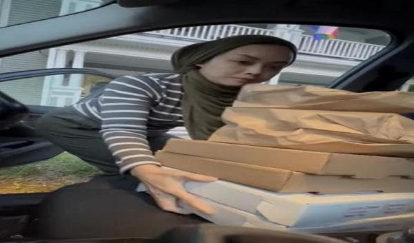 Jadi Pengantar Makanan di Amerika Serikat, Artis Terry Putri Bagikan Momen Aktivitas Hariannya Jadi Pengantar Makanan di Amerika Serikat, Artis Terry Putri Bagikan Momen Aktivitas Hariannya