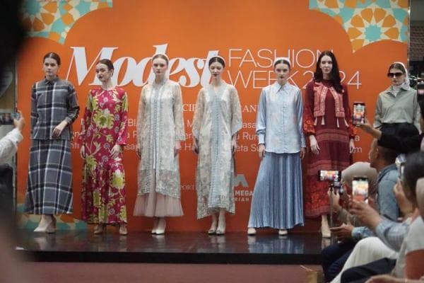 Makin Cantik dengan Busana Tertutup dan Sopan: Metro Modest Fashion Week Margocity Depok Makin Cantik dengan Busana Tertutup dan Sopan: Metro Modest Fashion Week Margocity Depok