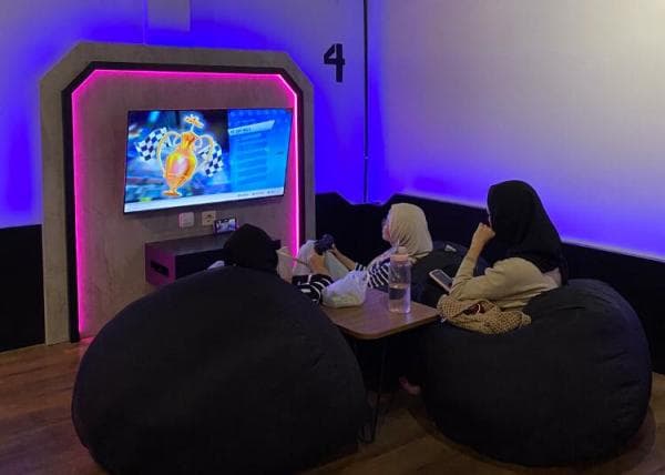 Resmi Dibuka di Bandung, Campus Cafe and Games Promo 1000 Ayam Gratis Resmi Dibuka di Bandung, Campus Cafe and Games Promo 1000 Ayam Gratis