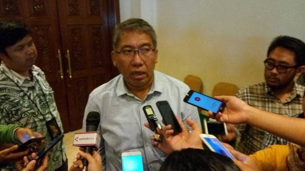 Dirut Bulog Dicopot, Jokowi Diminta Evaluasi Juga Kepala Bapanas soal Demurrage Impor Beras Rp294 M Dirut Bulog Dicopot, Jokowi Diminta Evaluasi Juga Kepala Bapanas soal Demurrage Impor Beras Rp294 M