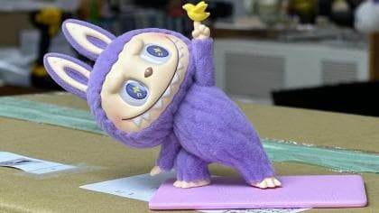 VIRAL: Begini Sejarahnya, Gantungan Boneka Labubu di Kalangan Anak Muda VIRAL: Begini Sejarahnya, Gantungan Boneka Labubu di Kalangan Anak Muda