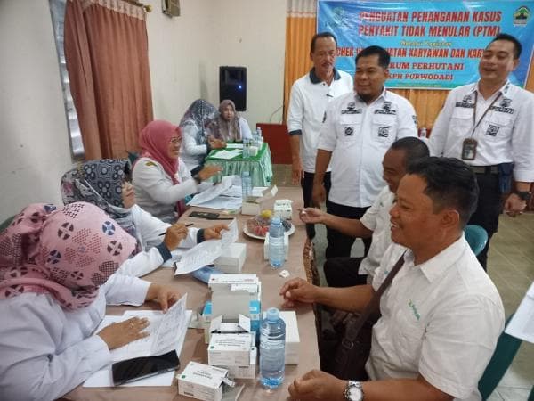 Tak Ingin Karyawan Sakit, Ini Yang Dilakukan Perum Perhutani KPH Purwodadi Grobogan Tak Ingin Karyawan Sakit, Ini Yang Dilakukan Perum Perhutani KPH Purwodadi Grobogan