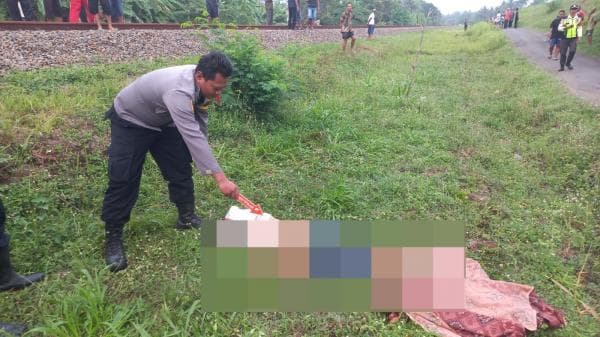 Diduga Tersambar Kereta Api, Pria Lansia di Ciamis Ditemukan Tewas di Samping Rel Diduga Tersambar Kereta Api, Pria Lansia di Ciamis Ditemukan Tewas di Samping Rel
