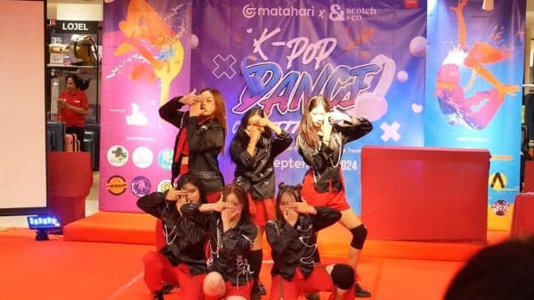 Matahari Store di Tunjungan Plaza Disulap Jadi Pusat K-Pop, Meriah dengan Dance Competition Matahari Store di Tunjungan Plaza Disulap Jadi Pusat K-Pop, Meriah dengan Dance Competition