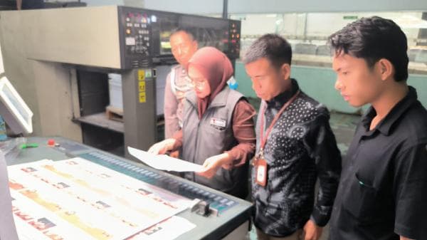 Bawaslu Kota Bima Cek Langsung Proses Cetak Surat Suara Pilkada di Jawa, Ini Catatannya Bawaslu Kota Bima Cek Langsung Proses Cetak Surat Suara Pilkada di Jawa, Ini Catatannya