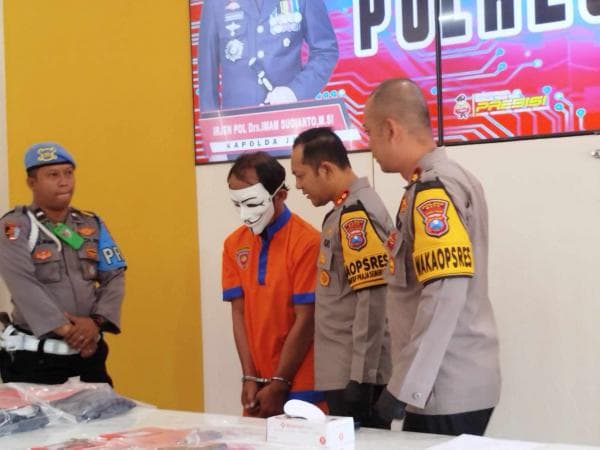 Pelaku Penembakan Pasutri di Kota Batu Tertangkap, Teridentifikasi dari Kamera CCTV Pelaku Penembakan Pasutri di Kota Batu Tertangkap, Teridentifikasi dari Kamera CCTV