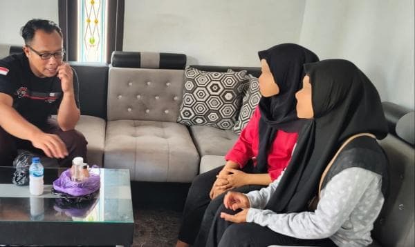 Dugaan Penipuan Berkedok Pengobatan di Ponorogo, Uang Jutaan Berganti Mainan Dugaan Penipuan Berkedok Pengobatan di Ponorogo, Uang Jutaan Berganti Mainan