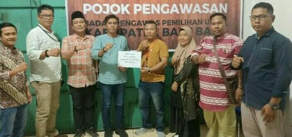 Ketua Bawaslu Batu Bara Memberikan Tali Asih Kepada Anggota PKD Ketua Bawaslu Batu Bara Memberikan Tali Asih Kepada Anggota PKD