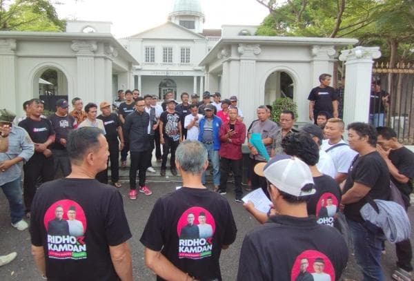 Raih Dukungan, Ridho Serap Aspirasi Sopir Angkot hingga Angdes di Kuningan Raih Dukungan, Ridho Serap Aspirasi Sopir Angkot hingga Angdes di Kuningan