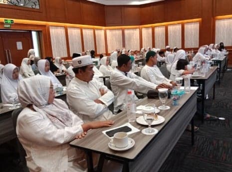 Al- Bait Tour and Travel Gelar Manasik Umroh Persiapkan 75 Jamaah untuk Berangkat ke Tanah Suci Al- Bait Tour and Travel Gelar Manasik Umroh Persiapkan 75 Jamaah untuk Berangkat ke Tanah Suci