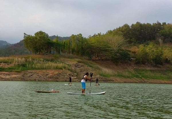 Paddling di Waduk Wonorejo Tulungagung, Wisata Air Seru dengan Nuansa Pegunungan Paddling di Waduk Wonorejo Tulungagung, Wisata Air Seru dengan Nuansa Pegunungan