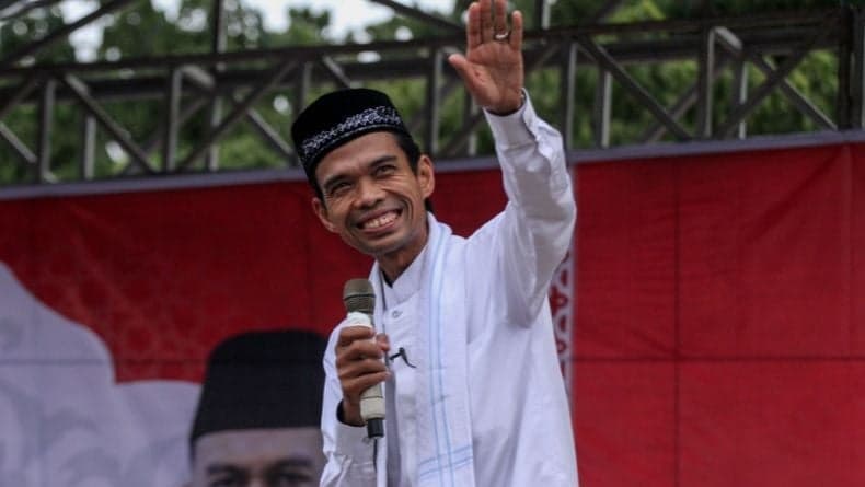 Tablig Akbar Dihadiri Ustaz Abdul Somad di Kapuas Hulu Kalbar, 230 Polisi Dikerahkan Tablig Akbar Dihadiri Ustaz Abdul Somad di Kapuas Hulu Kalbar, 230 Polisi Dikerahkan