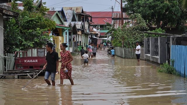 Hujan Lebat, 5 RT dan 1 Jalan di Jaksel Banjir hingga 30 Cm