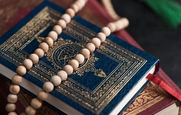 6 Huruf Izhar, Lengkap dengan Pengertian dan Contoh Bacaannya 6 Huruf Izhar, Lengkap dengan Pengertian dan Contoh Bacaannya