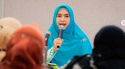 Profil dan Biodata Oki Setiana Dewi, Kakak Ria Ricis yang Bakal Sekolah di Mesir Bareng sang Putri Profil dan Biodata Oki Setiana Dewi, Kakak Ria Ricis yang Bakal Sekolah di Mesir Bareng sang Putri