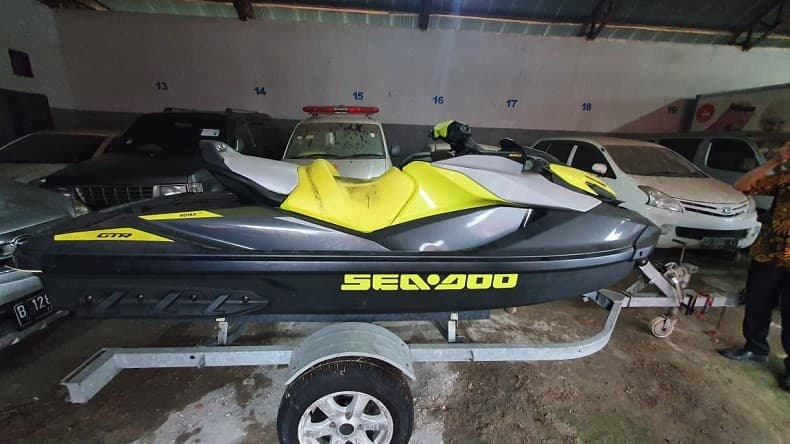 Aktivis China Kabur ke Korsel Naik Jet Ski Seberangi Laut, Tempuh Jarak 300 Km Aktivis China Kabur ke Korsel Naik Jet Ski Seberangi Laut, Tempuh Jarak 300 Km