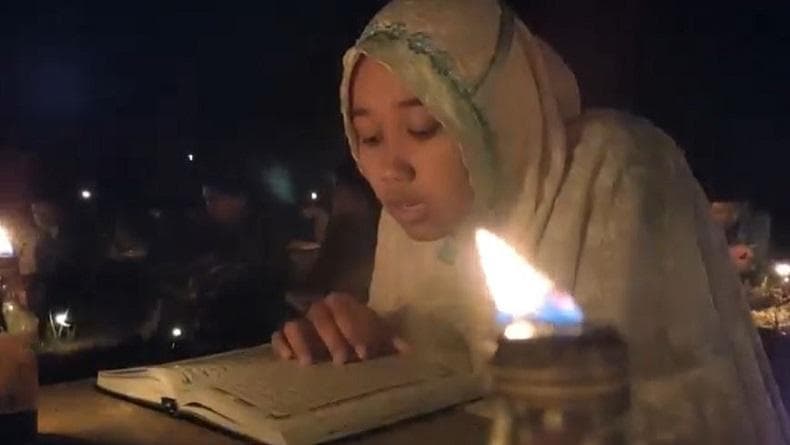 Adab Membaca Alquran Beserta Tata Cara Membacanya yang Wajib Diketahui Muslim Adab Membaca Alquran Beserta Tata Cara Membacanya yang Wajib Diketahui Muslim