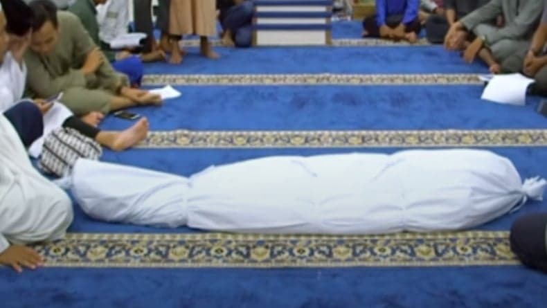 Tata Cara Mengkafani Jenazah Lengkap Laki-Laki dan Perempuan Beserta Doanya Tata Cara Mengkafani Jenazah Lengkap Laki-Laki dan Perempuan Beserta Doanya