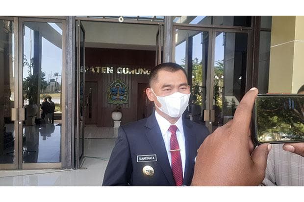 Bupati Gunungkidul Izinkan Alun-Alun Wonosari Dipakai untuk 2 Kali Sholat Idul Fitri Bupati Gunungkidul Izinkan Alun-Alun Wonosari Dipakai untuk 2 Kali Sholat Idul Fitri