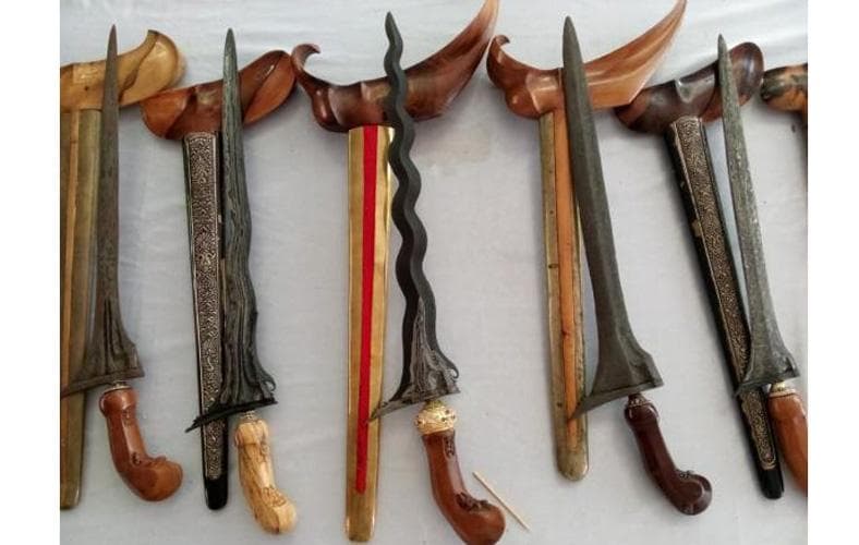 7 Keris yang Memiliki Kesaktian, Nomor 4 Diberi Kutukan Bunuh Tujuh Penguasa 7 Keris yang Memiliki Kesaktian, Nomor 4 Diberi Kutukan Bunuh Tujuh Penguasa