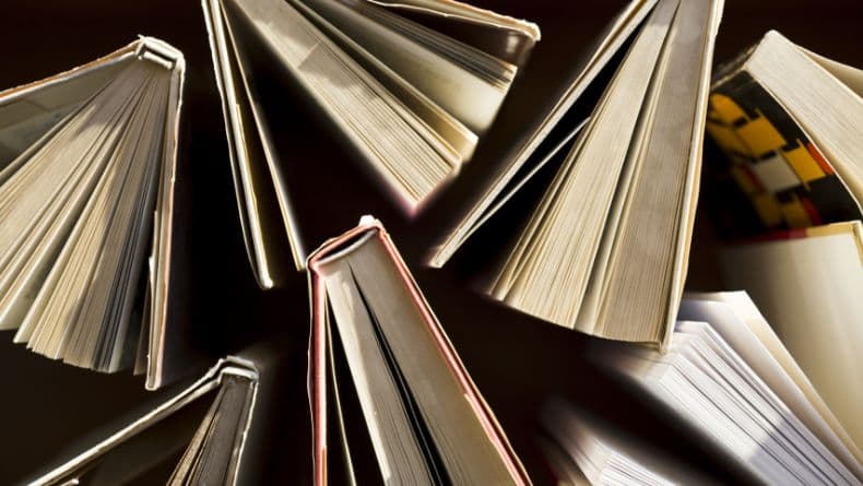 11 Contoh Daftar Pustaka Makalah dan Cara Penulisannya, Pelajar Harus Tahu! 11 Contoh Daftar Pustaka Makalah dan Cara Penulisannya, Pelajar Harus Tahu!