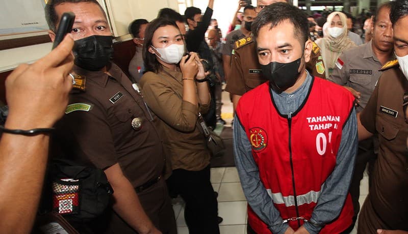 Kaleidoskop 2022: Kasus Mas Bechi, Drama Penangkapan hingga Terbukti Cabuli Santriwati Kaleidoskop 2022: Kasus Mas Bechi, Drama Penangkapan hingga Terbukti Cabuli Santriwati