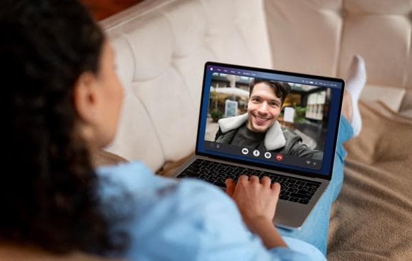 Hukum Pacaran Jarak Jauh dalam Islam, Boleh atau Tidak Ya? Hukum Pacaran Jarak Jauh dalam Islam, Boleh atau Tidak Ya?