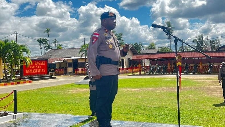 Sosok Kompol Clief Duwith, Danyon Brimob Polda Papua yang Tegas dan Humanis Sosok Kompol Clief Duwith, Danyon Brimob Polda Papua yang Tegas dan Humanis