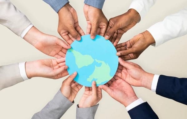 Contoh Norma Kesopanan di Sekolah, Masyarakat, dan Keluarga Contoh Norma Kesopanan di Sekolah, Masyarakat, dan Keluarga