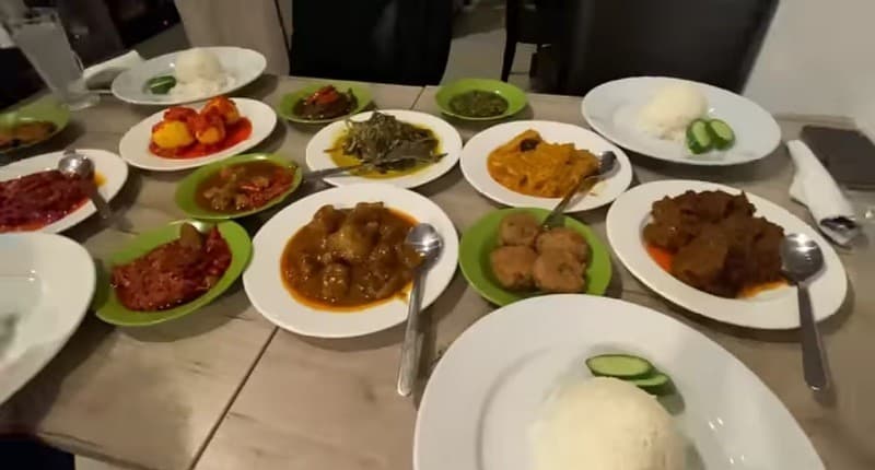 Viral, Makan Nasi Padang di Belanda Pakai Rendang hingga Tunjang Rp305.000 per Orang Viral, Makan Nasi Padang di Belanda Pakai Rendang hingga Tunjang Rp305.000 per Orang