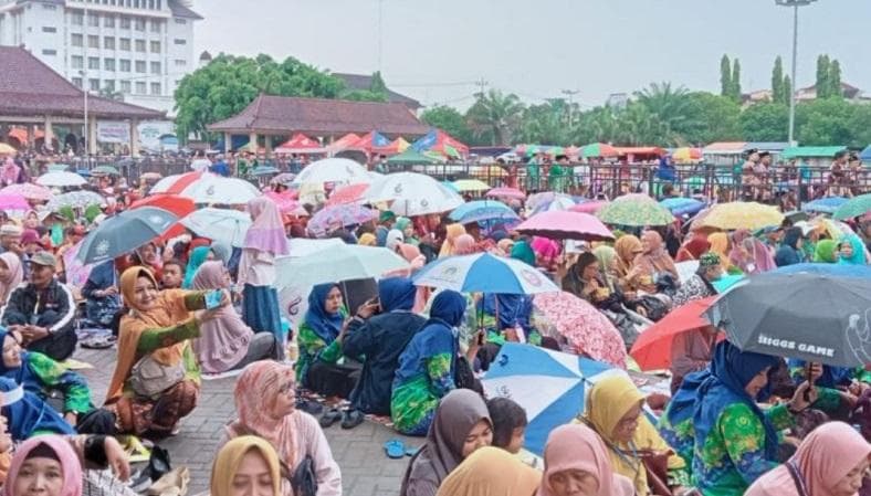 Pembukaan Muswil, Ribuan Warga Muhammadiyah Padati Alun-alun Ponorogo