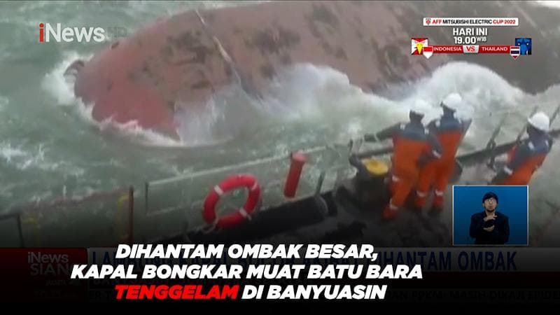 Dihantam Ombak Besar, Kapal Bongkar Muat Batu Bara Tenggelam di Banyuasin Dihantam Ombak Besar, Kapal Bongkar Muat Batu Bara Tenggelam di Banyuasin