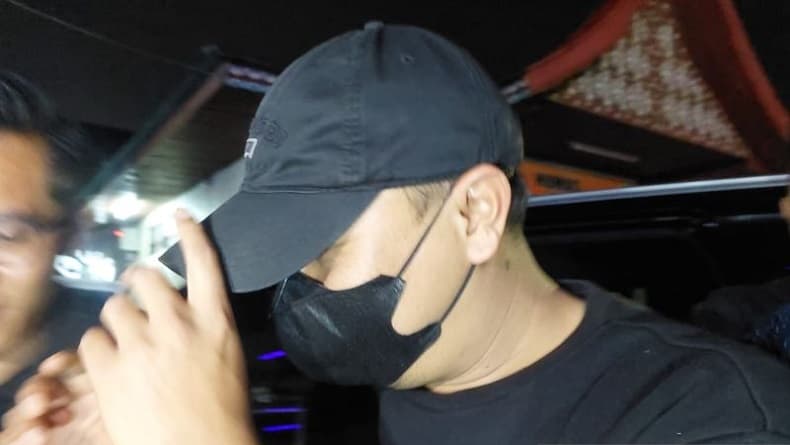 Kabur ke Surabaya, Tersangka Penipuan Sapi Kurban di Bukittinggi Ditangkap saat Pulang Kampung Kabur ke Surabaya, Tersangka Penipuan Sapi Kurban di Bukittinggi Ditangkap saat Pulang Kampung