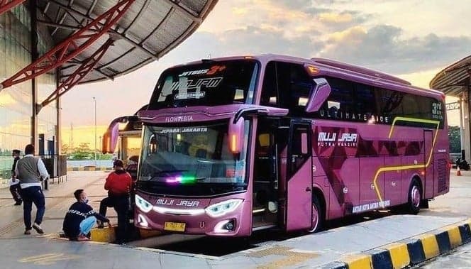 Kisah Pemilik PO Muji Jaya Bawa Uang Sekarung Beli 6 Bus Mercy Cash, Sempat Diusir Disangka Pengemis Kisah Pemilik PO Muji Jaya Bawa Uang Sekarung Beli 6 Bus Mercy Cash, Sempat Diusir Disangka Pengemis