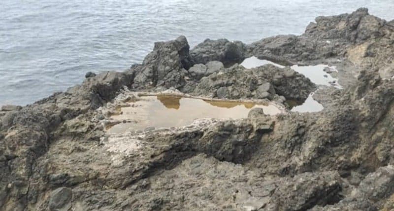 Mengintip Jejak Telapak Kaki Raksasa yang Menakutkan di Aceh, Ada Peci dan Tongkatnya Juga! Mengintip Jejak Telapak Kaki Raksasa yang Menakutkan di Aceh, Ada Peci dan Tongkatnya Juga!