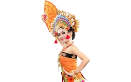 Pola Lantai Garis Lengkung: Pengertian, Jenis dan Contoh Tarian Daerahnya Pola Lantai Garis Lengkung: Pengertian, Jenis dan Contoh Tarian Daerahnya