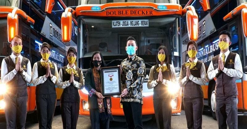 Deretan PO Bus Ini Wajibkan Pengemudi Pakai Dasi, Ada yang Ditemani Pramugari Cantik Deretan PO Bus Ini Wajibkan Pengemudi Pakai Dasi, Ada yang Ditemani Pramugari Cantik