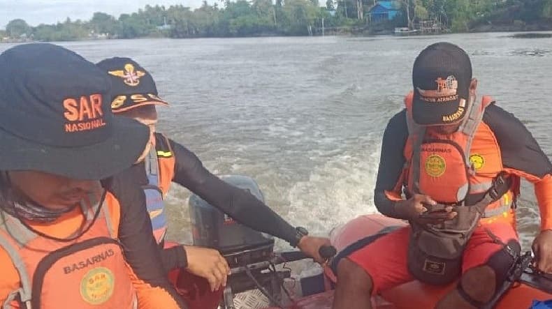 Terjatuh ke Sungai Merauke, ABK Kapal Pencari Cumi-cumi Hilang Terjatuh ke Sungai Merauke, ABK Kapal Pencari Cumi-cumi Hilang