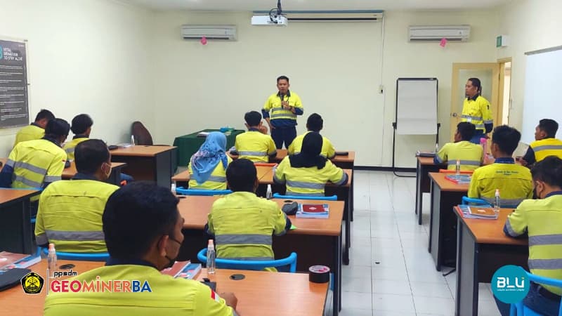 PPSDM Geominerba Jalin Kerja Sama dengan PT AMNT Siapkan Juru Ledak PPSDM Geominerba Jalin Kerja Sama dengan PT AMNT Siapkan Juru Ledak