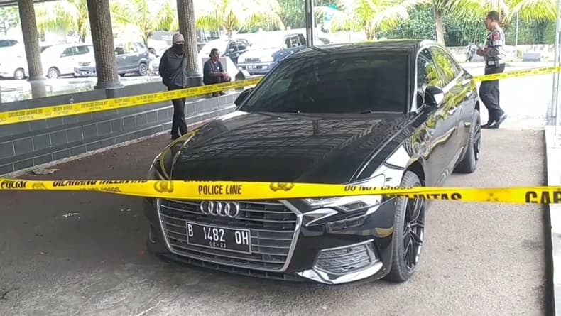 Kompolnas: Propam Perlu Periksa dari Mana Kompol D Peroleh Mobil Mewah Audi A6 Kompolnas: Propam Perlu Periksa dari Mana Kompol D Peroleh Mobil Mewah Audi A6