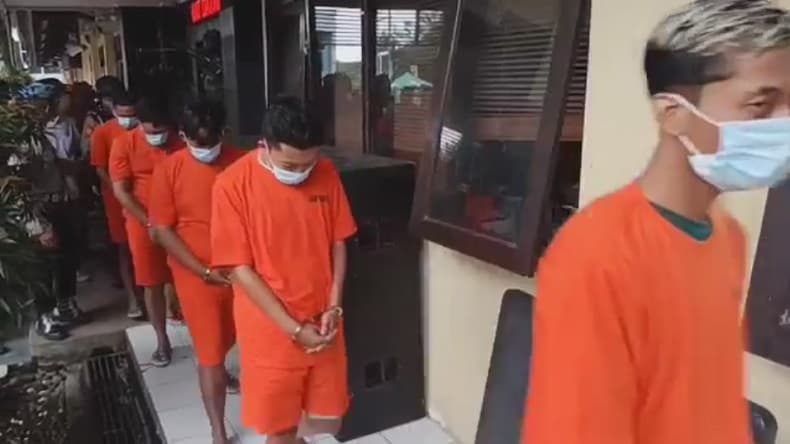 Ancaman Hukuman Tersangka Demo Ricuh Kantor Arema FC Lebih Berat dari Terdakwa Kanjuruhan Ancaman Hukuman Tersangka Demo Ricuh Kantor Arema FC Lebih Berat dari Terdakwa Kanjuruhan