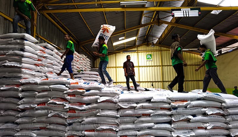 400.000 Ton Beras Impor Bakal Tiba di RI, Buwas Janji Ini yang Terakhir 400.000 Ton Beras Impor Bakal Tiba di RI, Buwas Janji Ini yang Terakhir