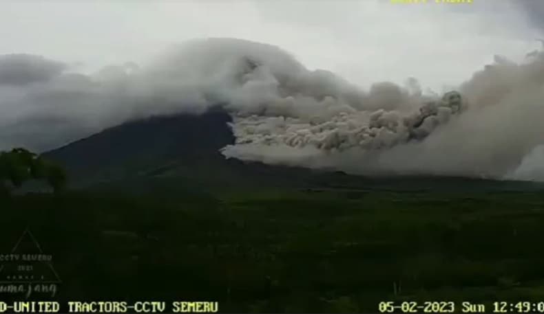 Gunung Semeru Erupsi, 3 Desa Berpotensi Terdampak Hujan Abu